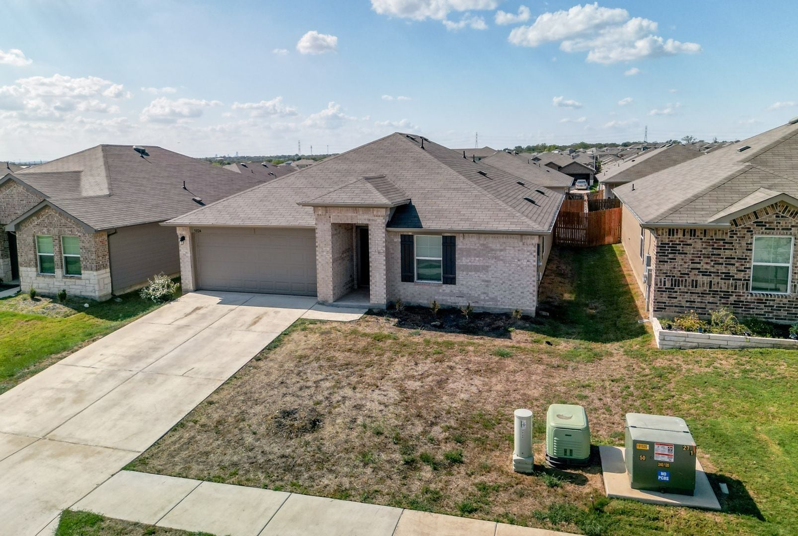 Building Photo - 5824 Brocade Dr
