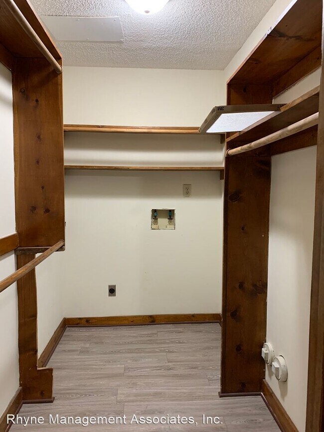 Building Photo - 2 br, 1 bath House - 101 Carmichael Court