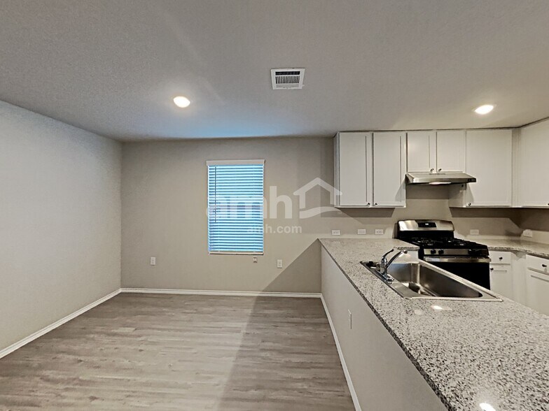 Building Photo - 7330 Rosada Way