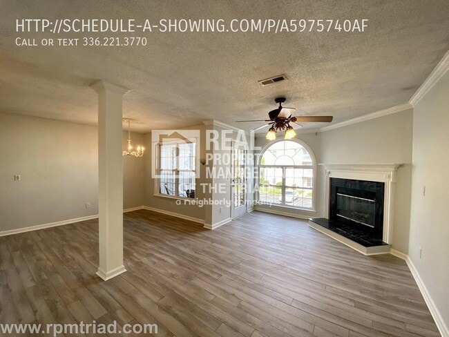 Building Photo - Available Soon -Updated 2BR/2BA Condo in M...