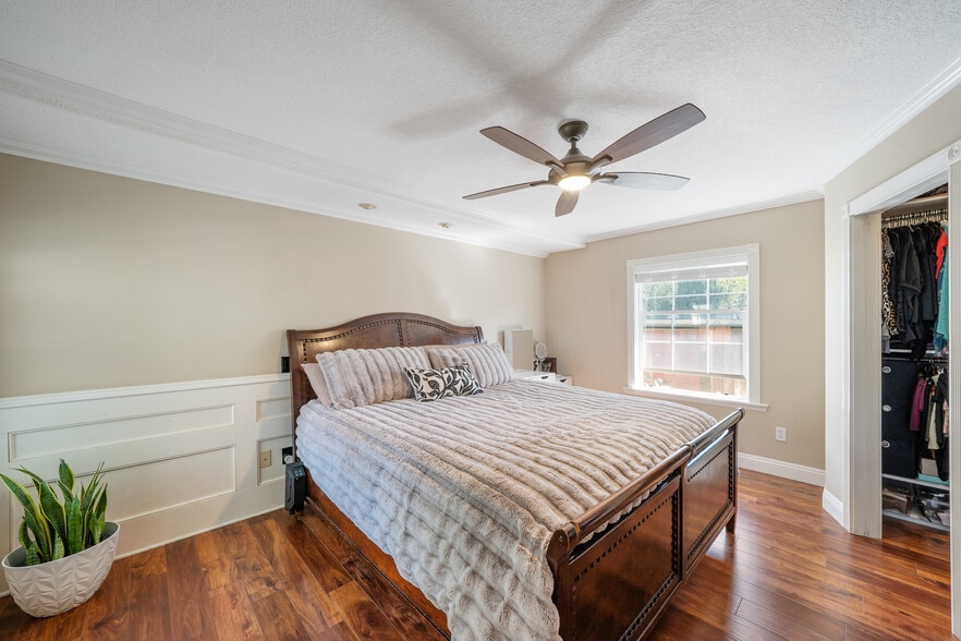 Building Photo - 1042 Madison Ave