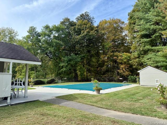 Building Photo - 56 Krystal Dr