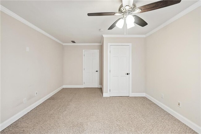 Building Photo - 1578 Lincoln Ave SE