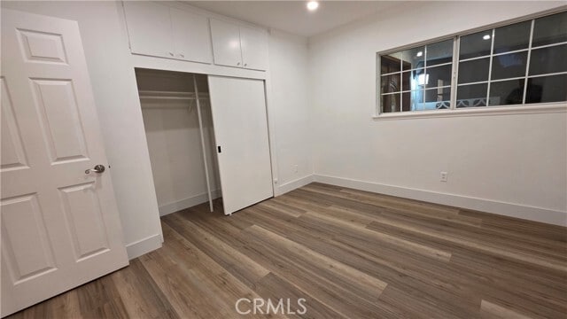 Building Photo - 18224 Chatsworth St