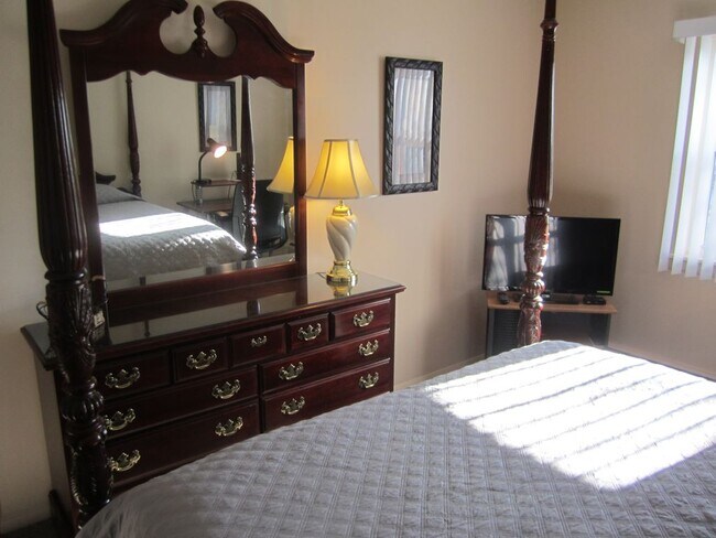 Building Photo - 322 Regency Park Dr