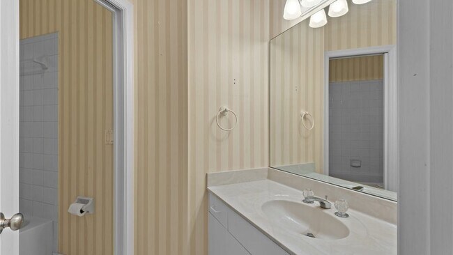 Building Photo - 11910 Seabreeze Cove Ln