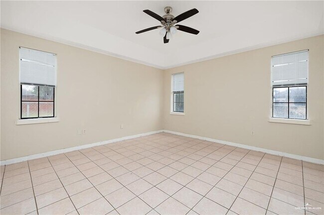 Building Photo - 104 Paseo Del Rey