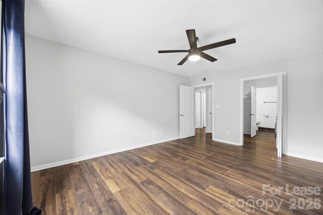 Building Photo - 4739 Hedgemore Dr