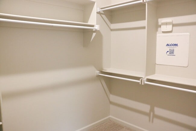 Building Photo - Brand New Home in Shawnee!