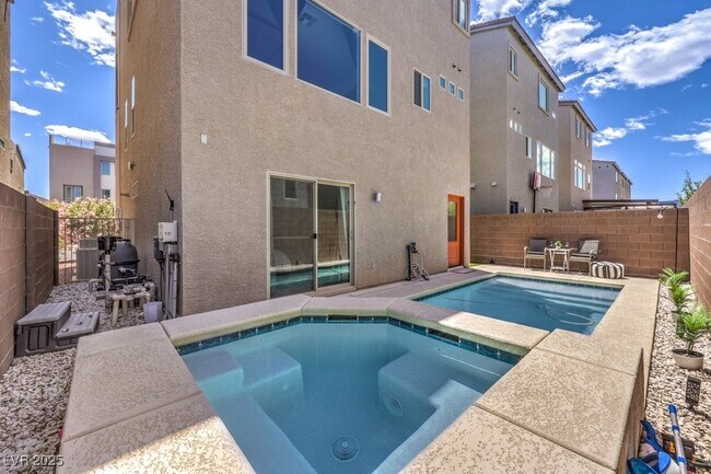 Building Photo - 8092 Haywood Estate Ave