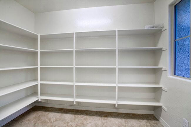 Building Photo - 2868 E Binner Dr