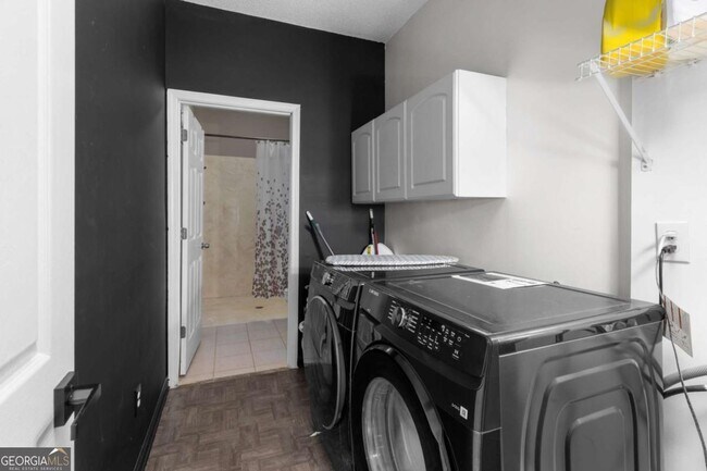 Building Photo - 1612 Branch Creek Cove