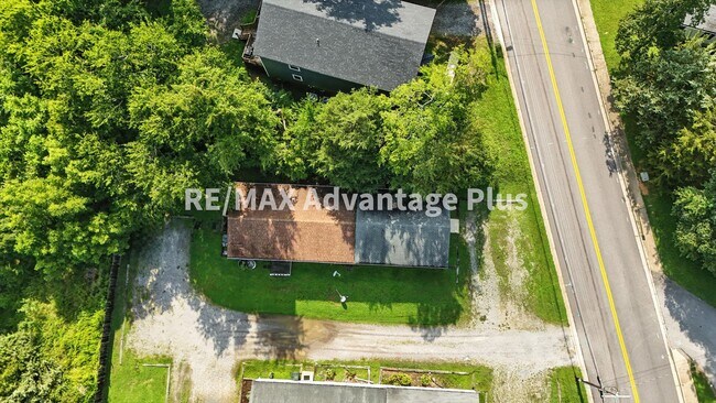 Building Photo - 424 Longwood Ave