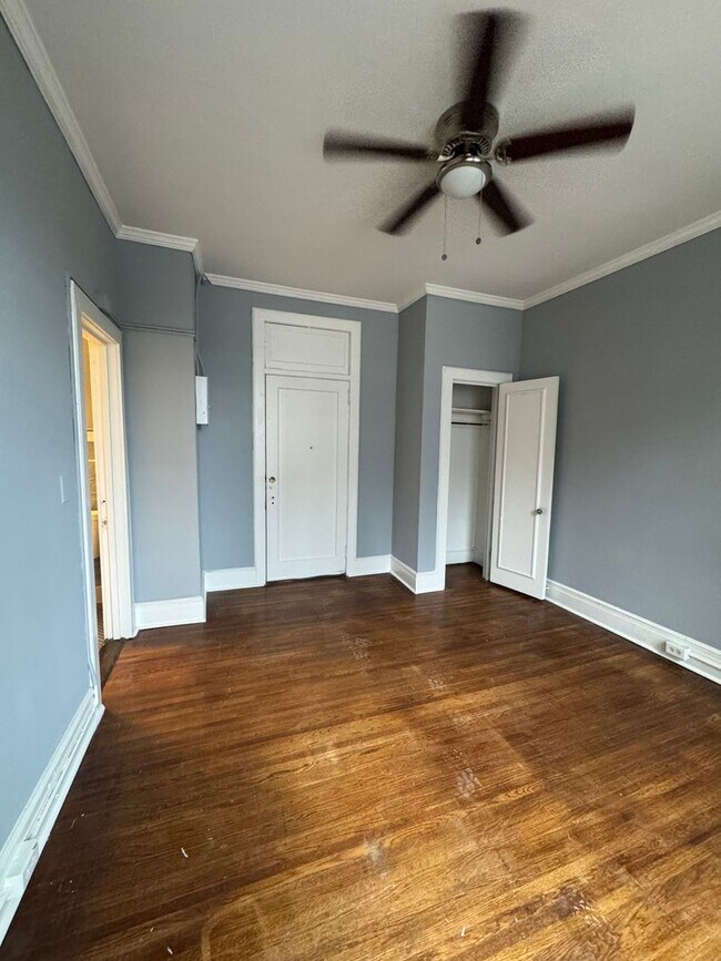 Building Photo - *COMING SOON* Charming Two Bedroom in Uptown Clt!