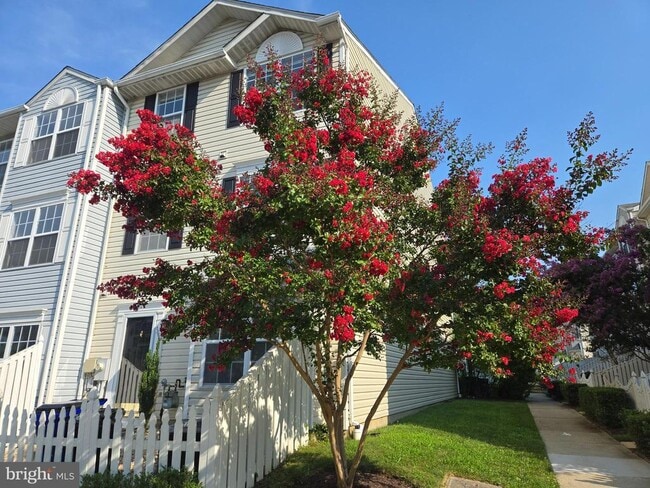 Building Photo - 8868 Goose Landing Cir