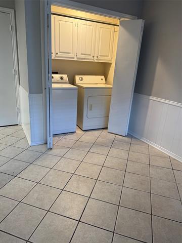Building Photo - 16325 Lauder Ln