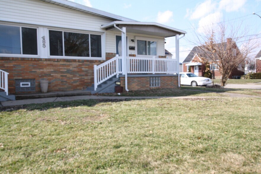 Building Photo - 485 Garfield Ave