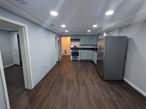 Building Photo - 2539 N Monticello Ave