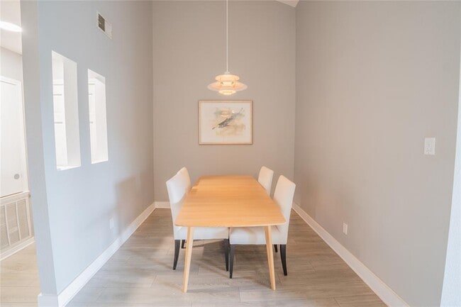 Building Photo - 8200 Neely Dr