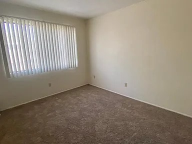 Building Photo - FOR RENT