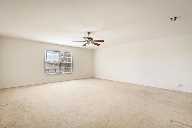 Building Photo - 617 SE Karrigan Terrace