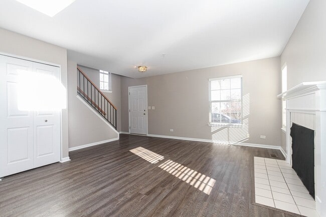 Building Photo - 2465 Frost Dr