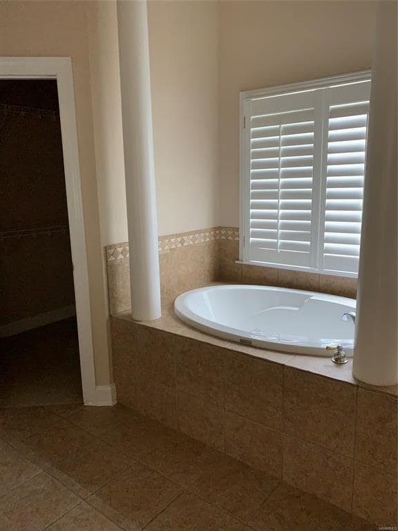 Building Photo - 7071 Mid Pines Cir