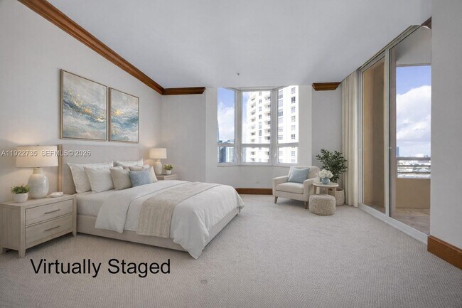 Building Photo - 808 Brickell Key Dr