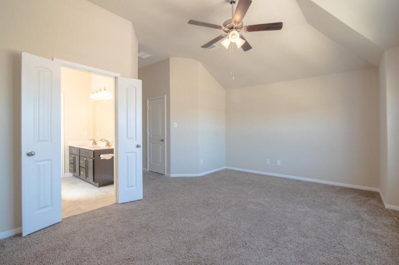 Building Photo - 9501 Raeburn Court