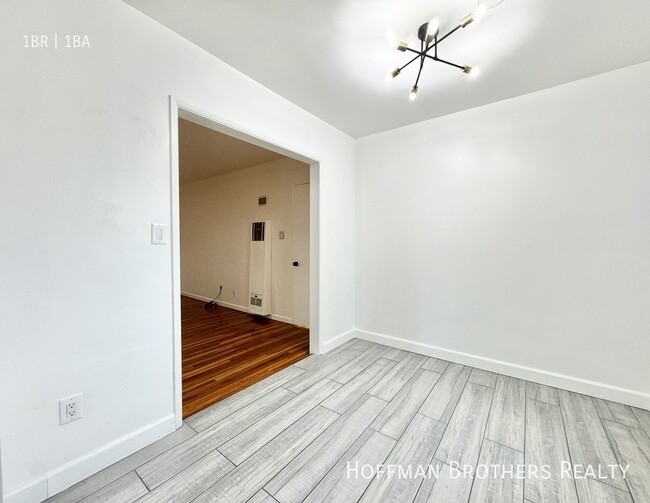 Building Photo - 2249 Merton Ave