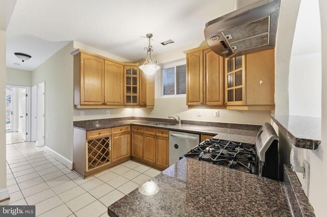 Building Photo - 1362 Irving St NW