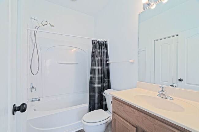 Building Photo - Live the Sumter-style Life in Summerville!