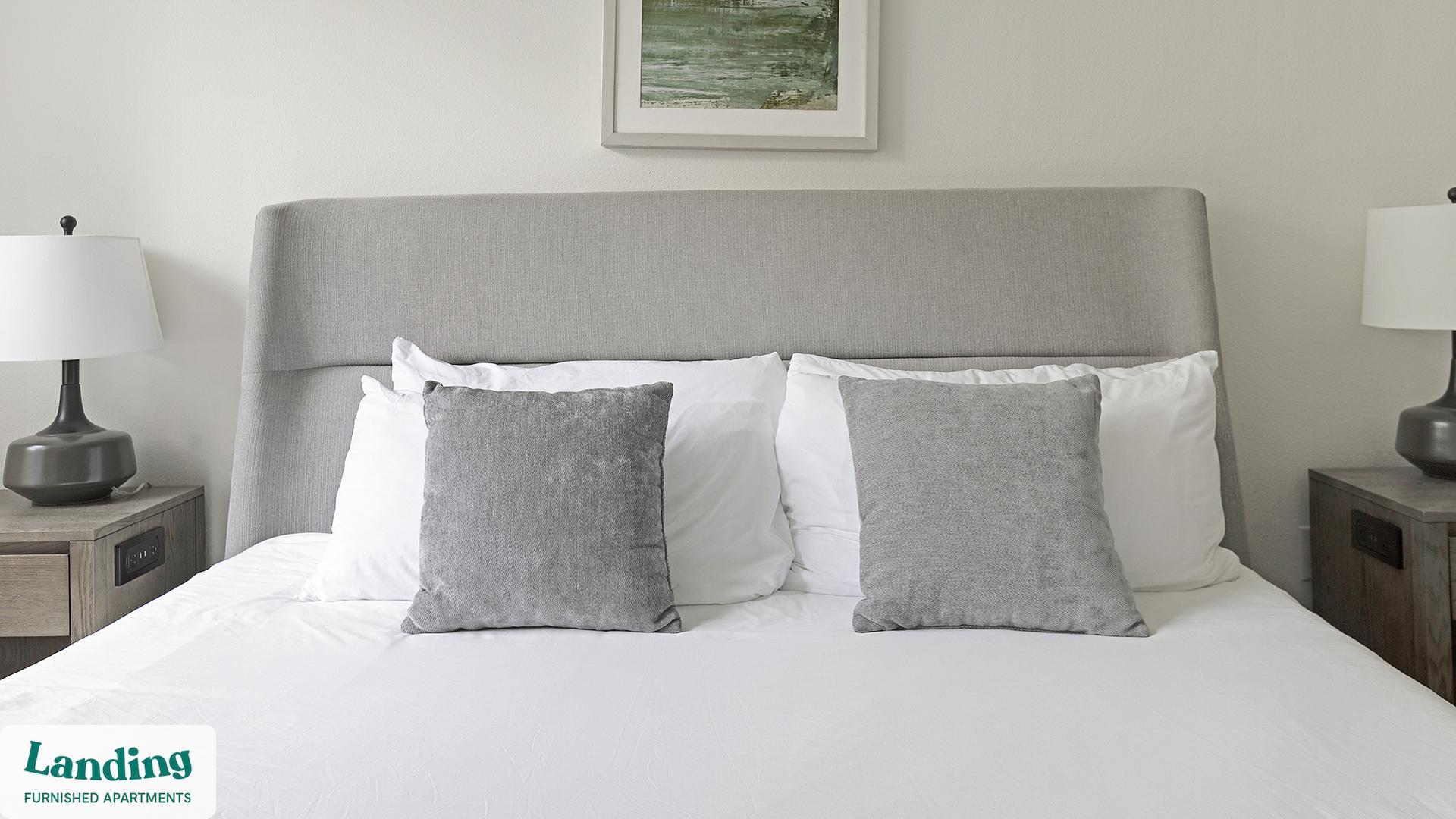 Building Photo - 7373 Valley View Ln