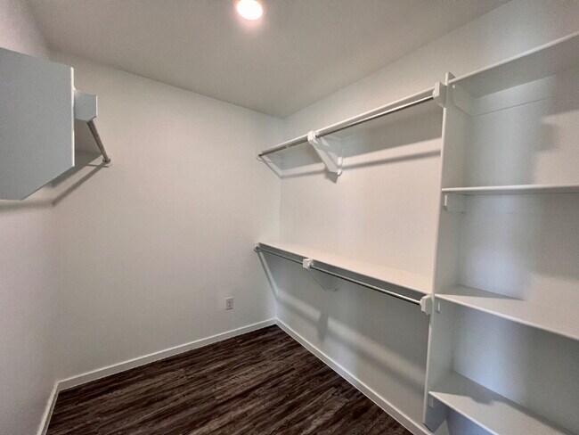 Building Photo - "Charming 3-Bedroom Home with 2 Full Baths in Lubbock – Spacious 1655 Sq Ft Retreat on North Texa...