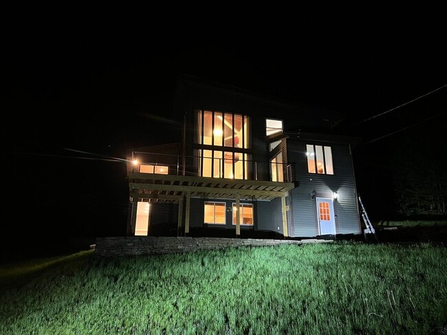 Building Photo - 4-Bedroom 3-Bath House in Quechee
