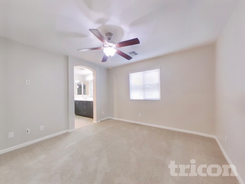 Building Photo - 12586 W Steed Ridge