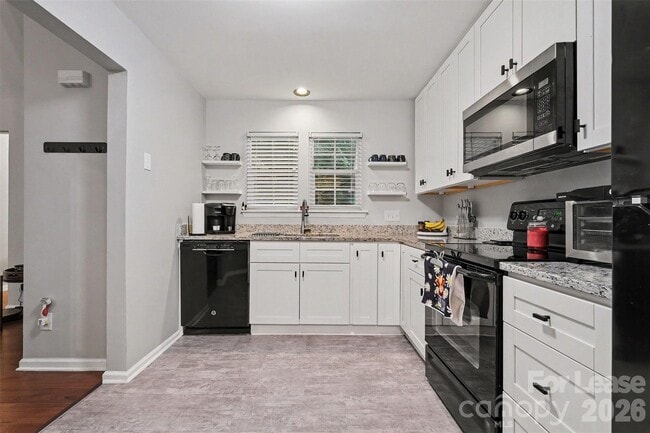 Building Photo - 6121 Gray Gate Ln