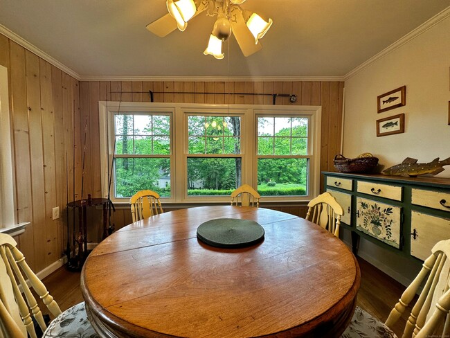 Building Photo - 18 Inglenook Dr