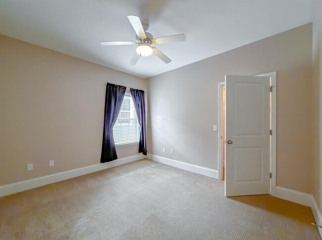 Building Photo - 1946 Sagebrook Dr