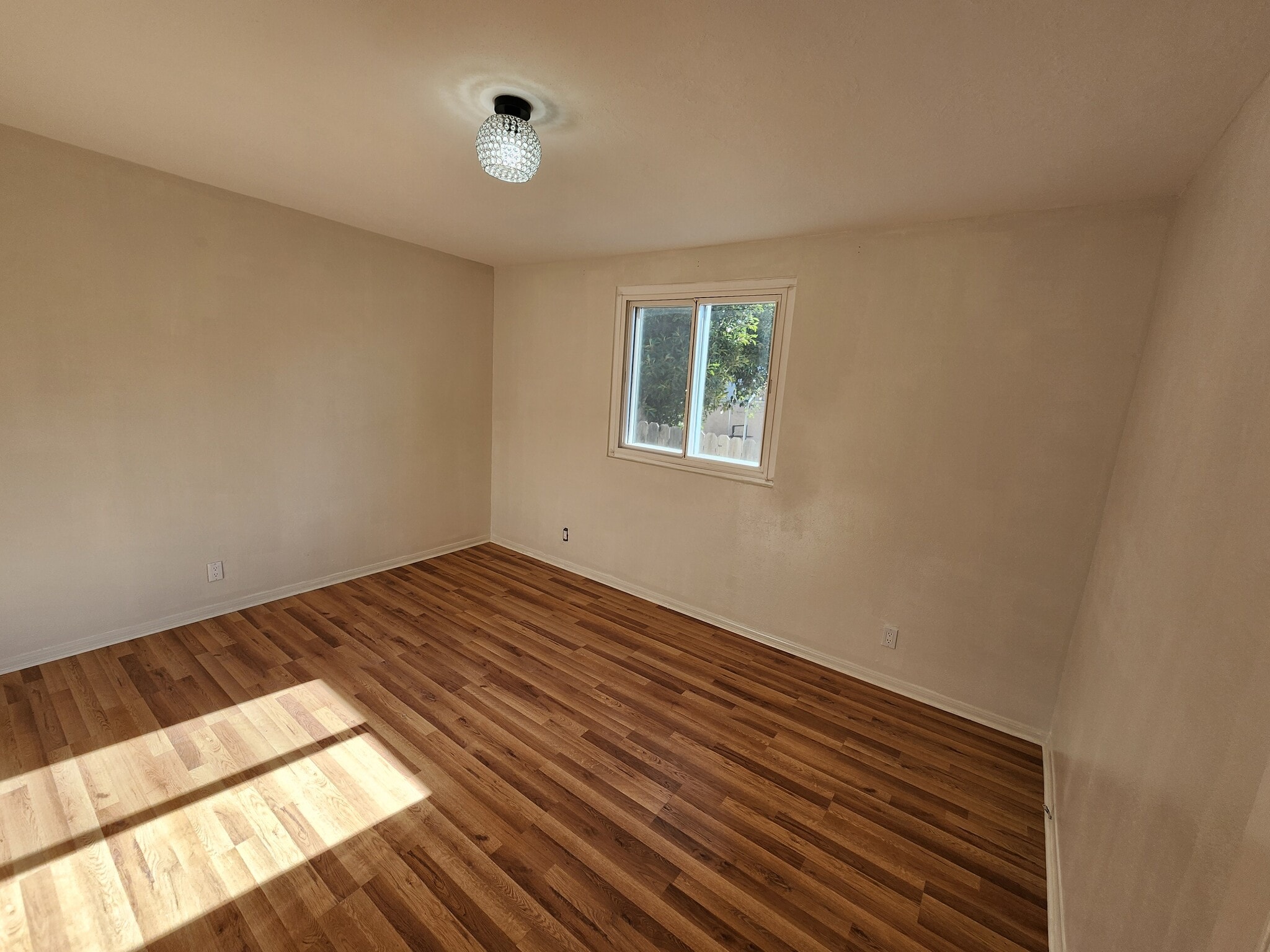 Building Photo - 10447 Cantara St