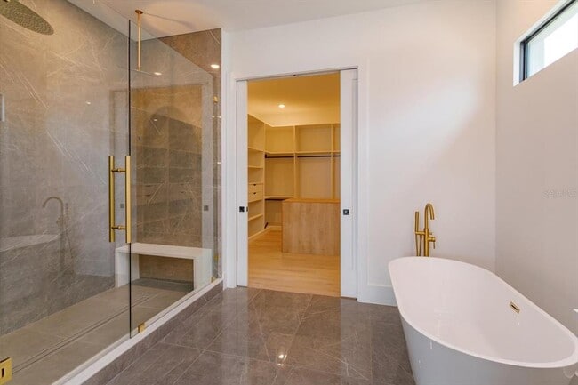Building Photo - 16825 Bolsena Dr