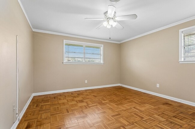 Building Photo - 2486 Hyman Pl