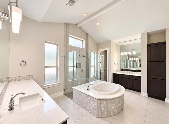 Building Photo - 6504 Trissino Dr