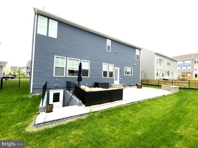 Building Photo - 5763 Hawk Ridge Rd