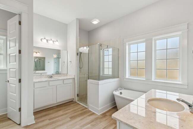 Building Photo - 1539 Coastal Oaks Dr