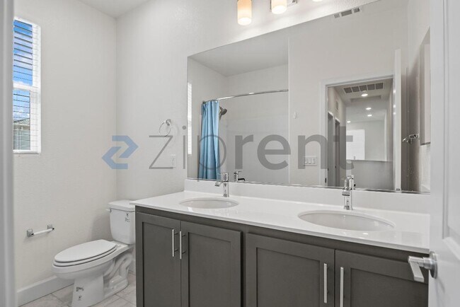 Building Photo - 109 Tranquil Ln