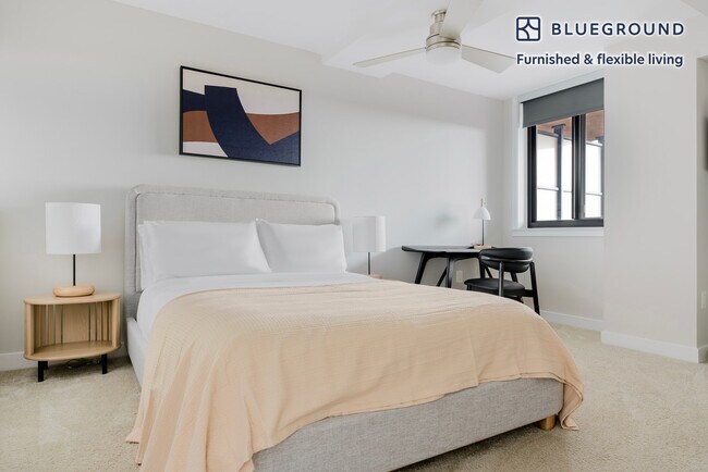 Building Photo - 1200 N Veitch St