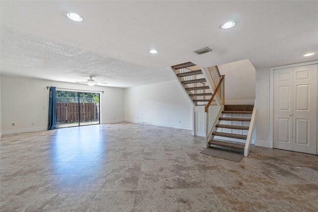 Building Photo - 167 NW 115th Terrace