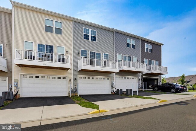 Building Photo - 6310 Berkley Bridge Pl