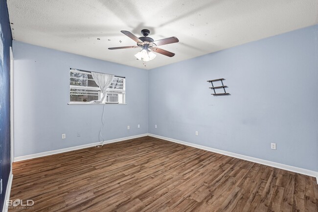 Building Photo - Check Out this 3 bed 2 bath in Bossier!!